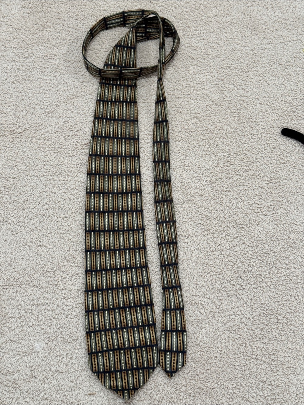 Vintage Geometric Silk Tie Gold Black – Ottimo Uomo – Handmade Korea